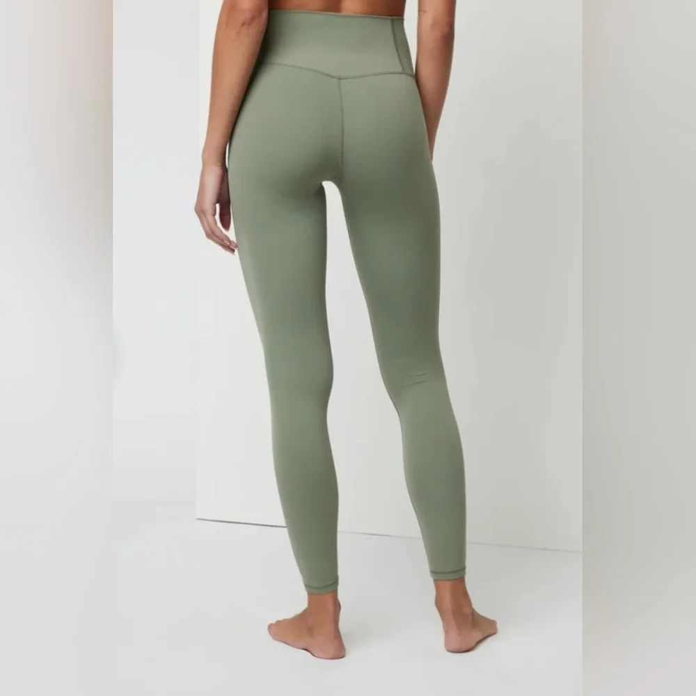 Vuori All The Feels Sage Green Leggings - Picture 2 of 6